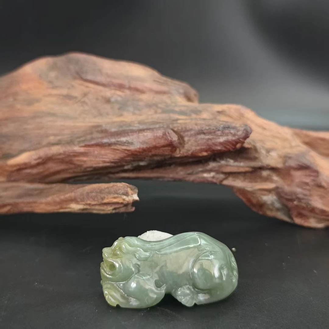 Q和田玉貔貅吊坠0827