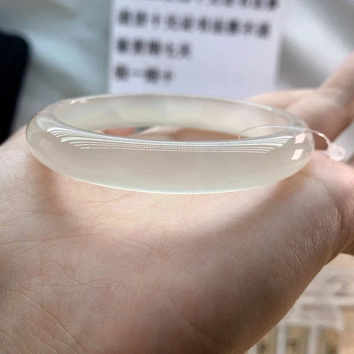 玛瑙/玉髓手镯未镶嵌米*米