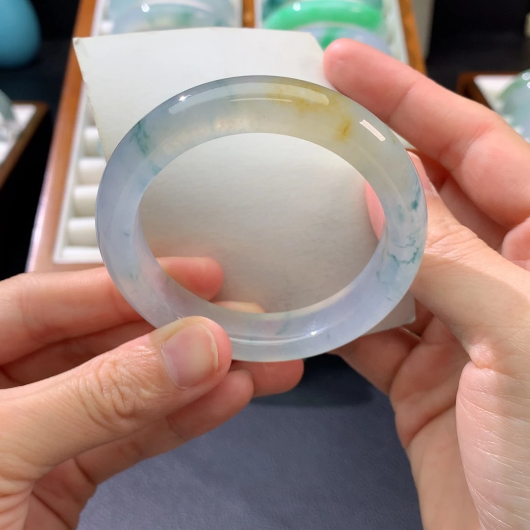 翡翠未镶嵌手镯冰透飘花