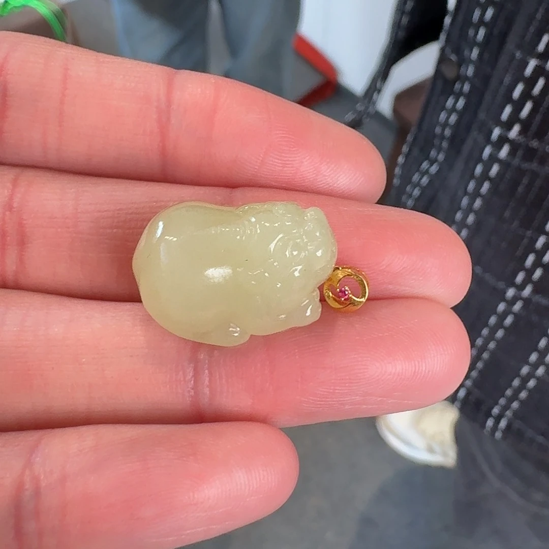 和田玉貔貅18K金镶嵌216冯总卡20左右左右青海料柠檬黄
