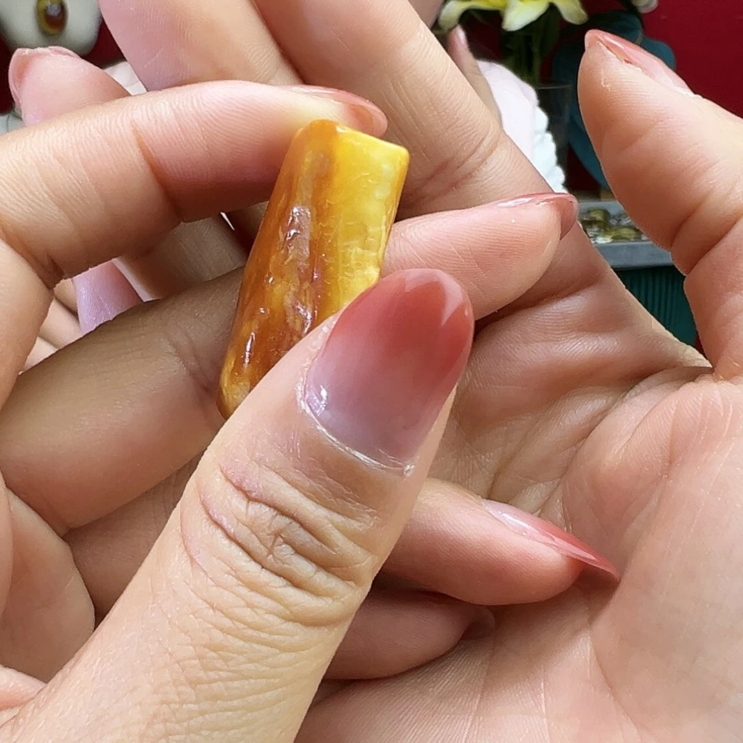 琥珀手镯未镶嵌吊坠