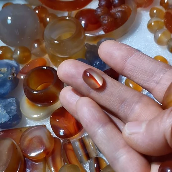 中***哥玛瑙/玉髓未镶嵌简单