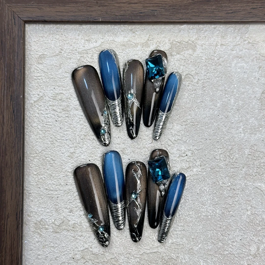 卡布里蓝 | 蓝色猫眼简约高级魔镜粉手工穿戴甲