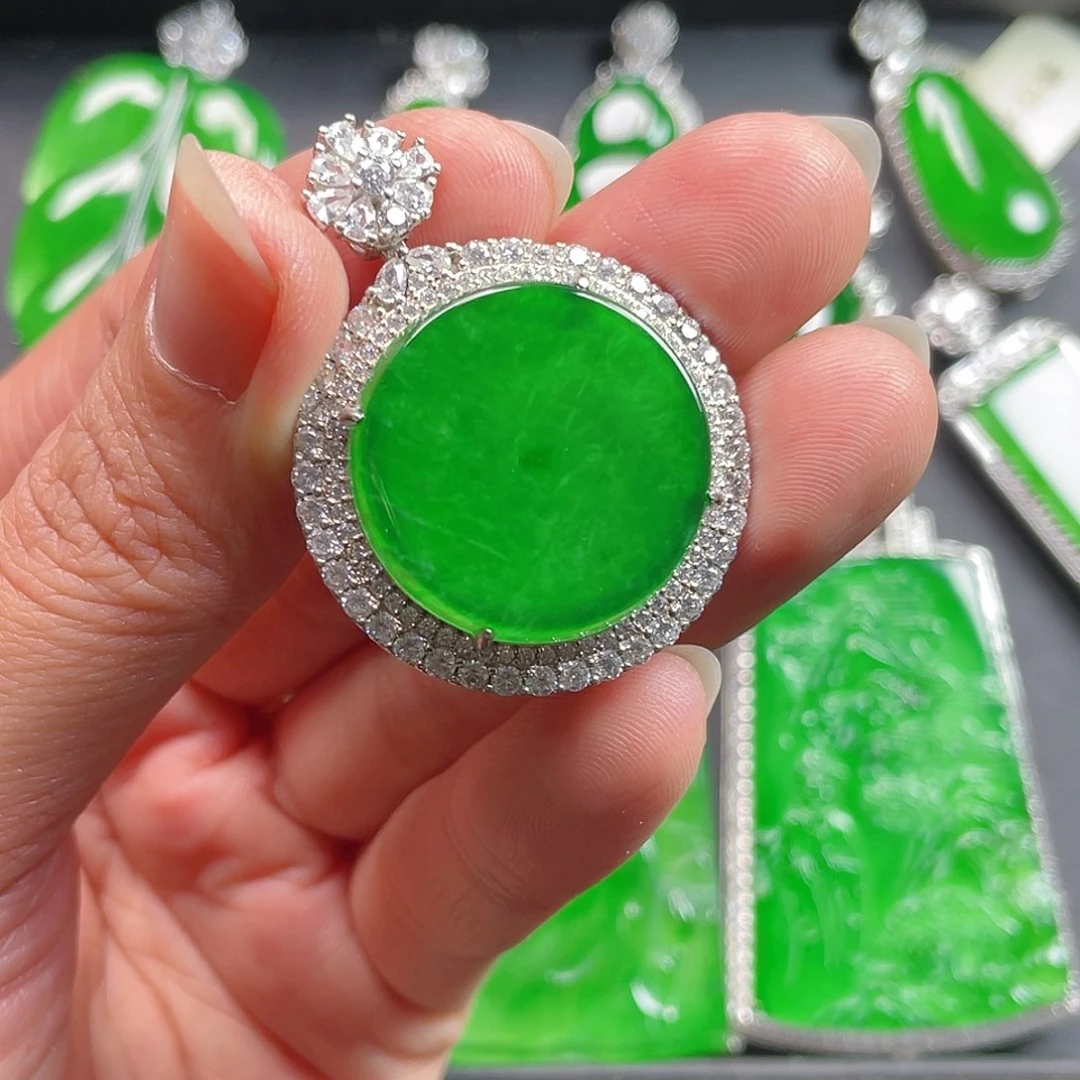 吊坠(不含链)未镶嵌翡翠