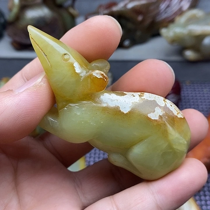 未镶嵌蛇纹石玉颈饰
