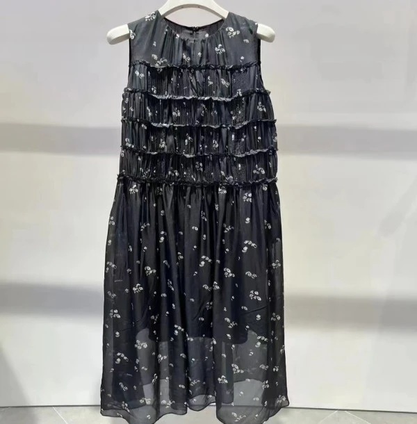 2025夏季新款时尚宽松休闲圆领印花连衣裙D094