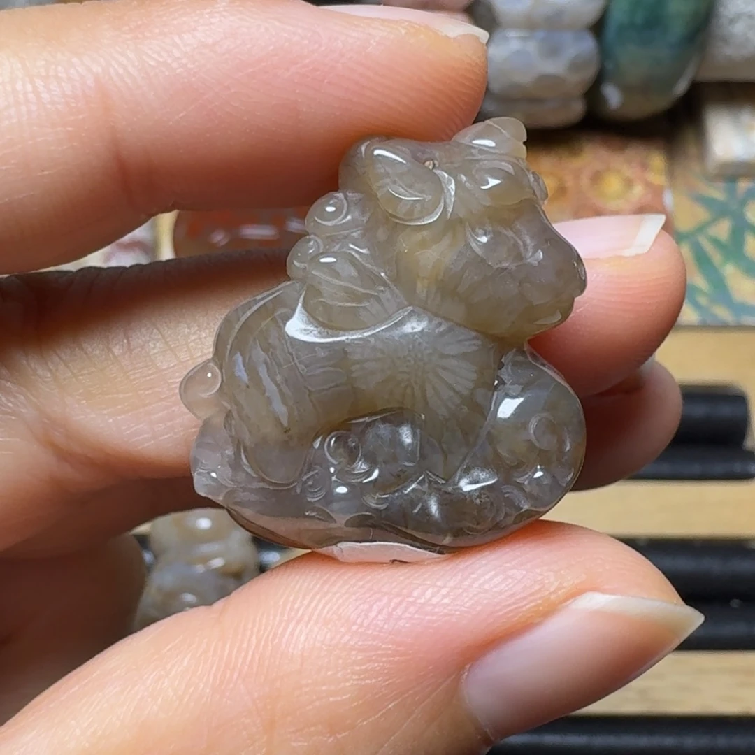 硅化玉黑冰独大花，独角兽未镶嵌