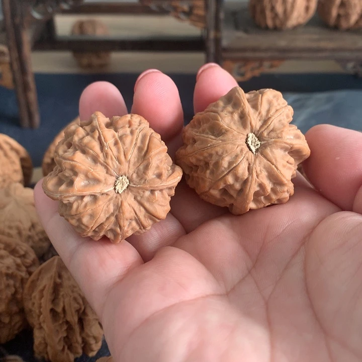 情****文玩核桃吊坠四棱39尺