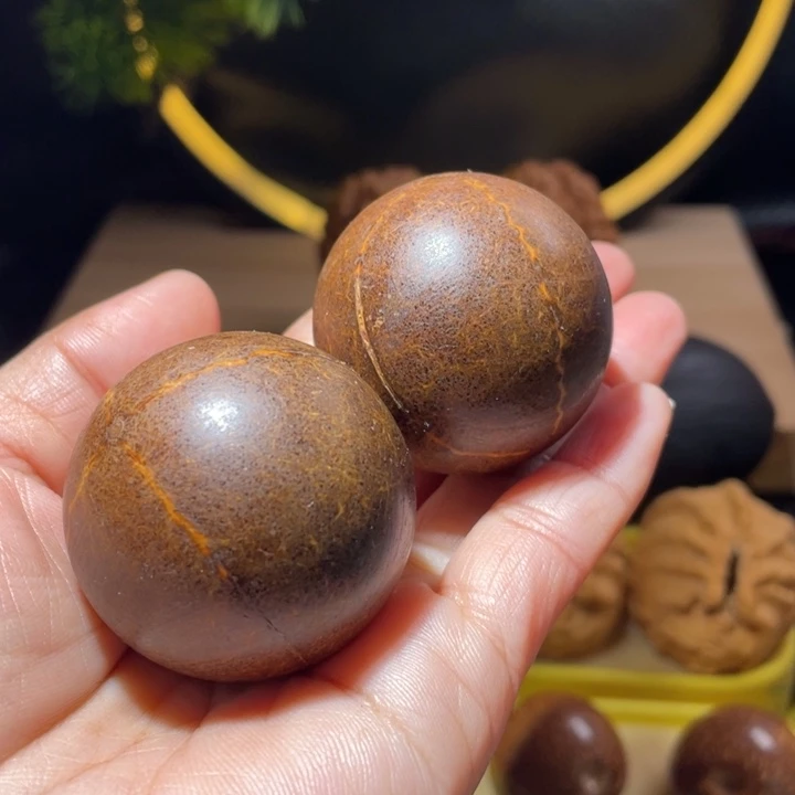 桃核把件北*.四瓣无相金刚菩提