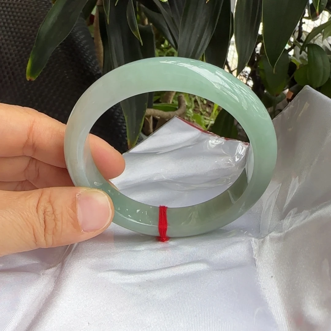 翡翠未镶嵌手镯58浅绿正圈手镯