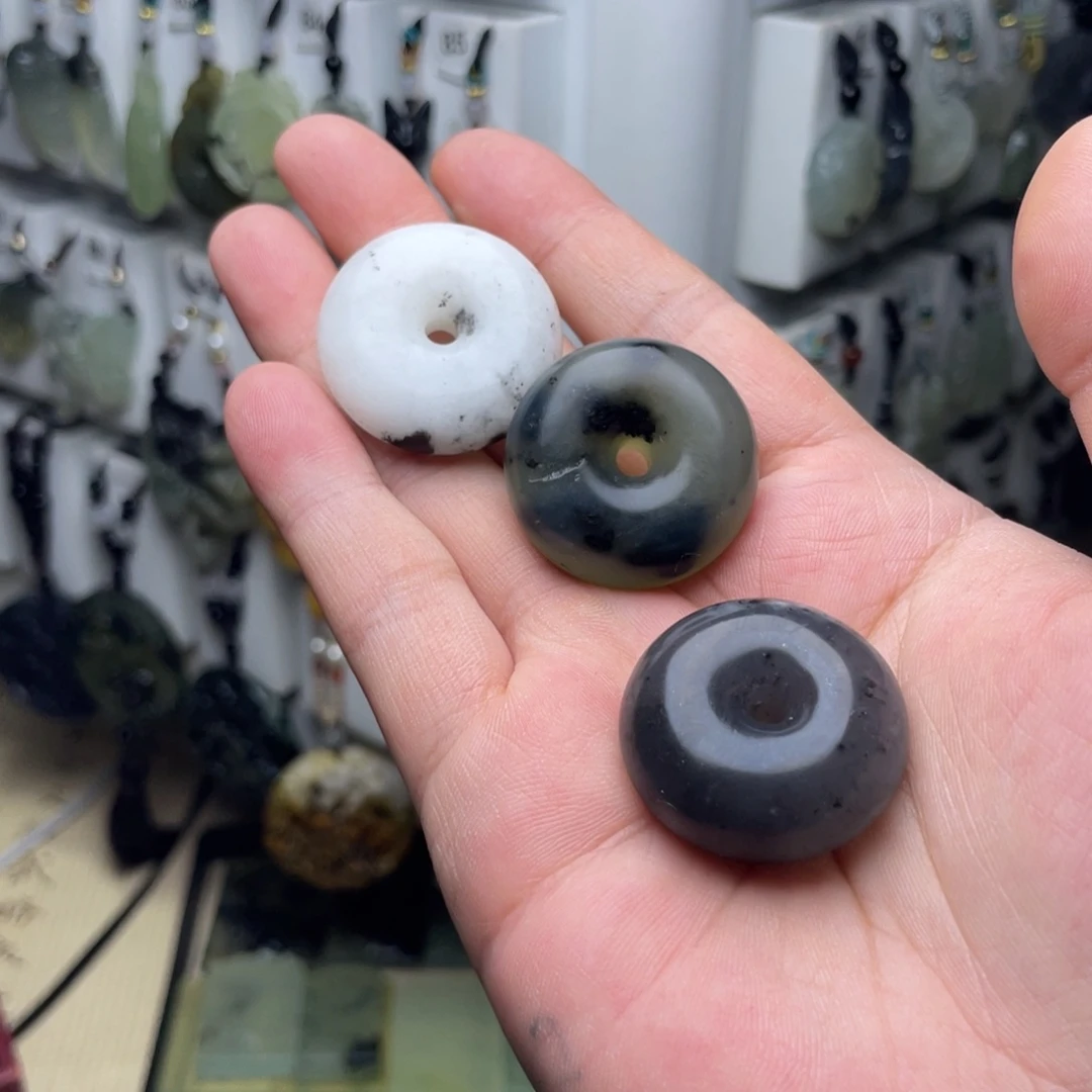 岫玉未镶嵌吊坠默认微瑕