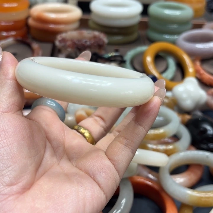 橙****石英岩玉合金颈饰