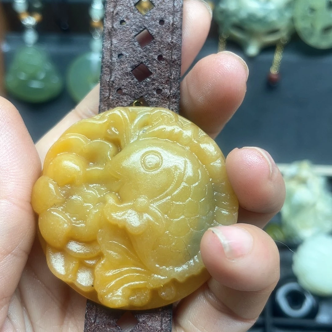 未镶嵌蛇纹石玉颈饰