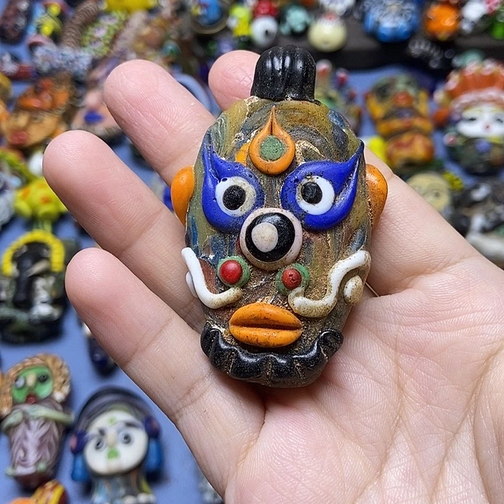 琉璃颈饰微瑕巴龙不退换