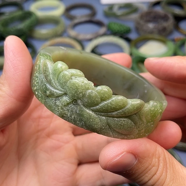 和田玉（翠青玉）未镶嵌手镯017，圈口60mm莲花鱼镯