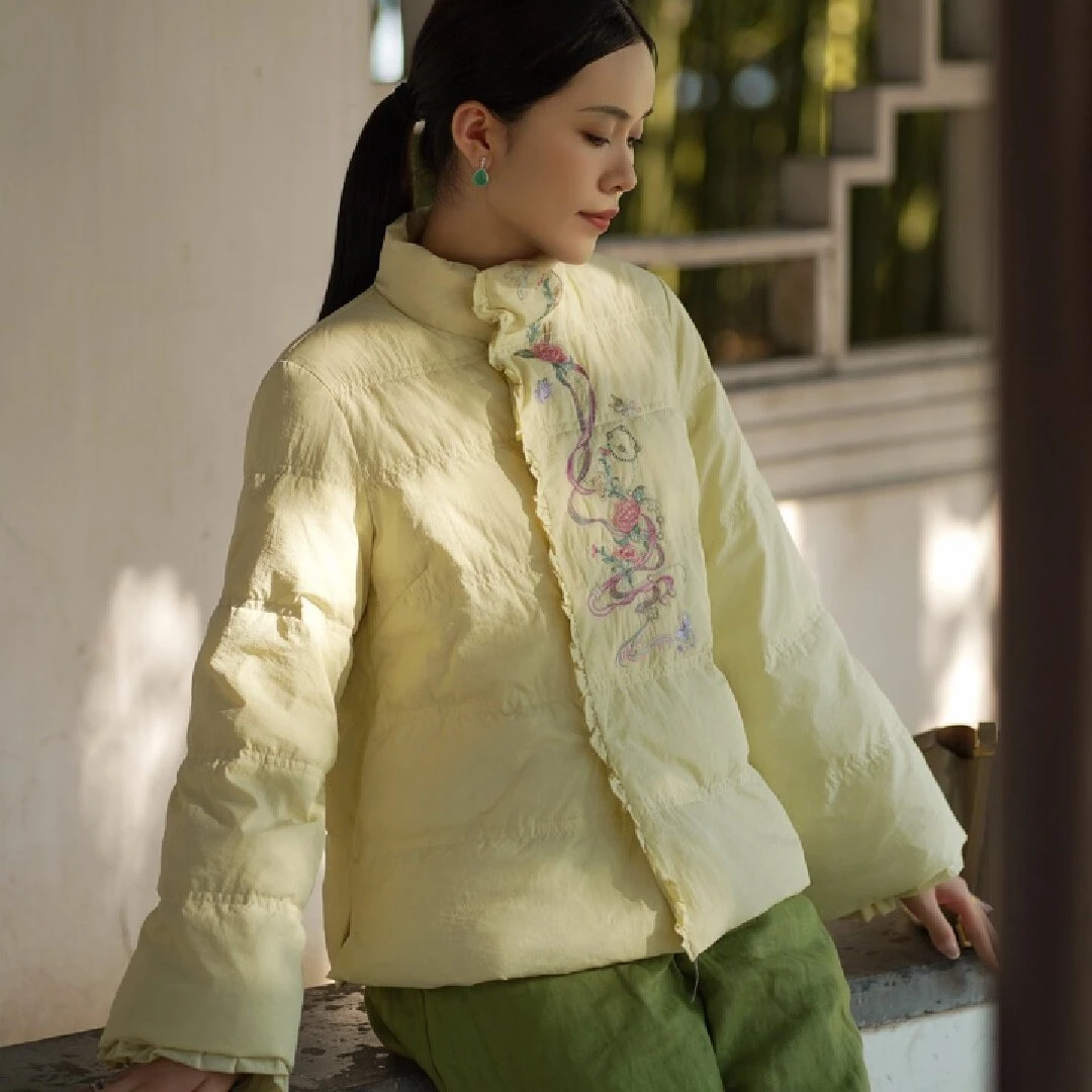 复古中式国风立领刺绣收腰保暖羽服