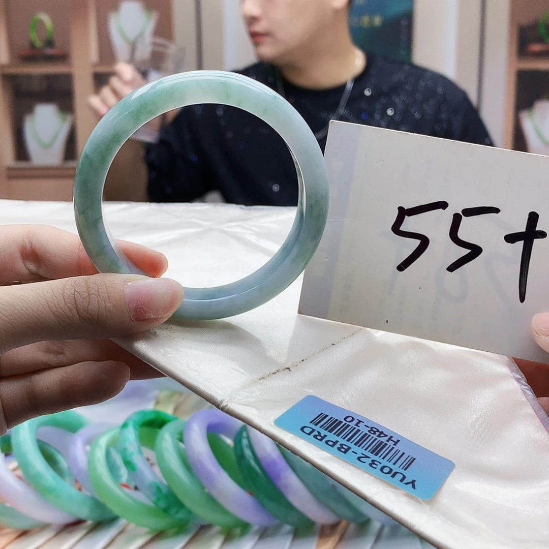 未镶嵌手镯翡翠b n n