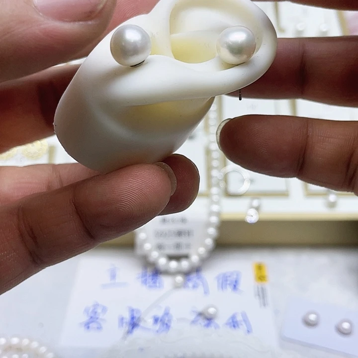 淡水珍珠耳饰银S925镶嵌?