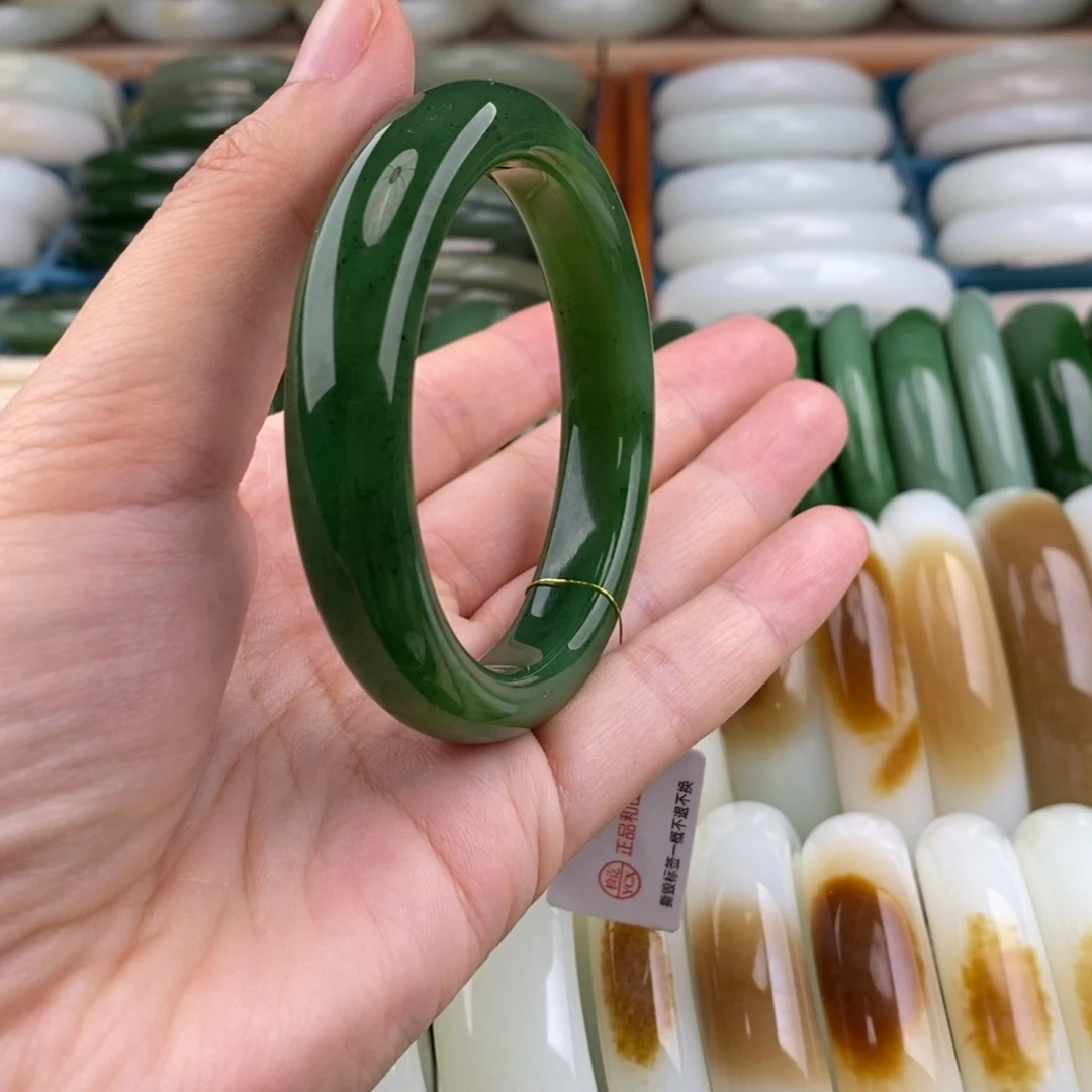 和田玉（碧玉）手镯未镶嵌和田玉碧玉正装手镯