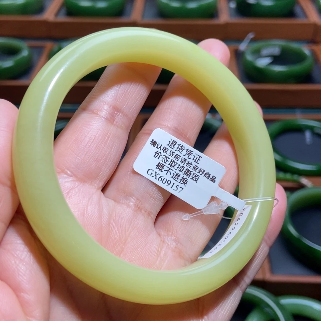 和田玉未镶嵌手镯若羌黄口6263