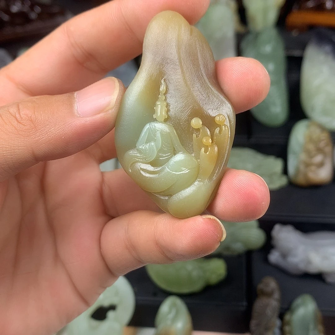 颈饰未镶嵌和田玉