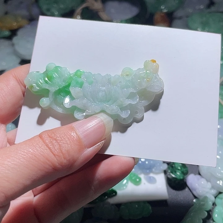 颈饰未镶嵌翡翠天