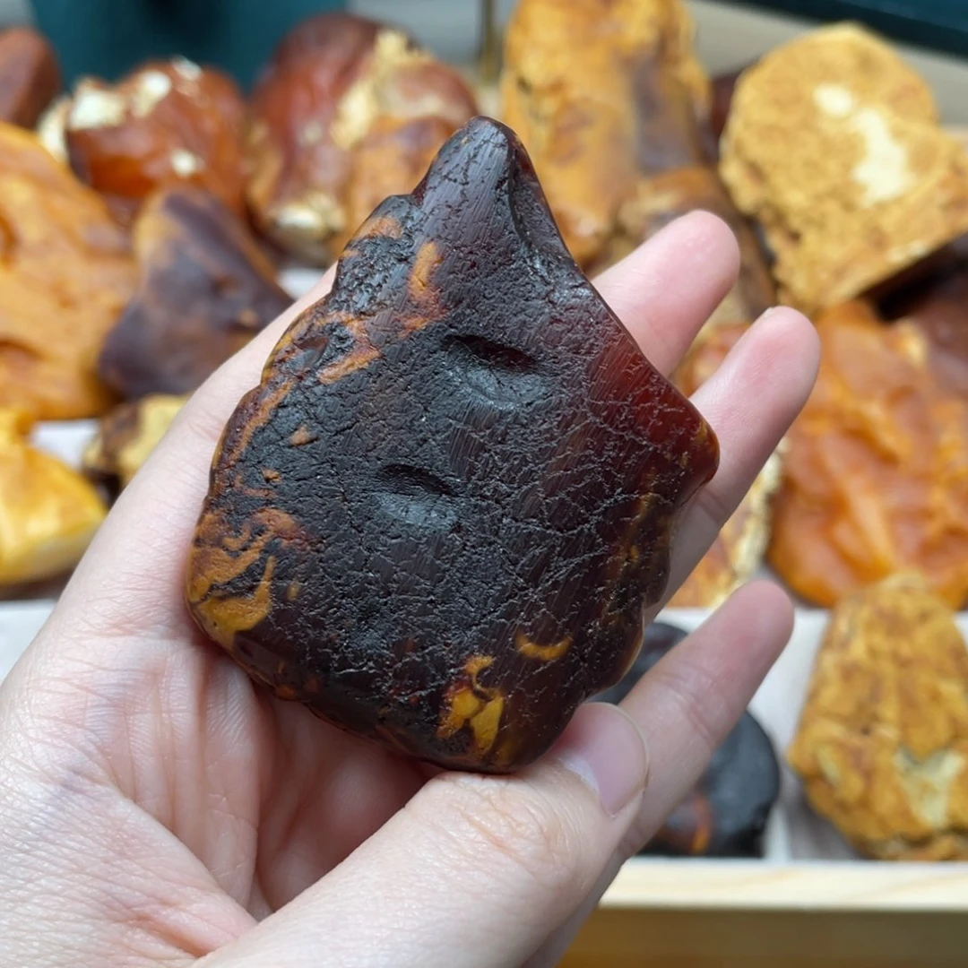 琥珀珠宝奇石未镶嵌