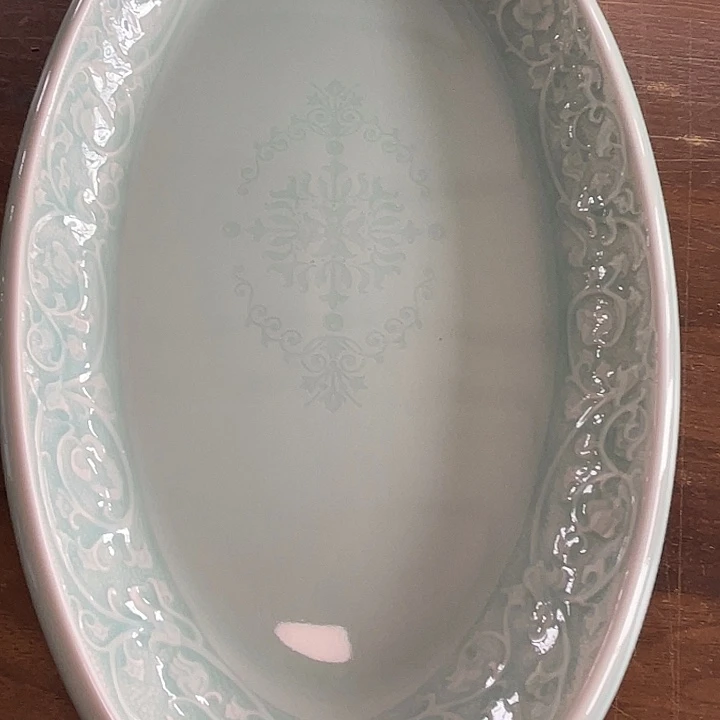 瓷微瑕大鱼盘一只