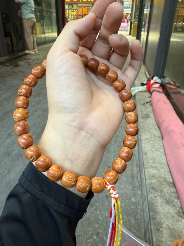 Z16福利龙纹桃核手持（反油均属正常）