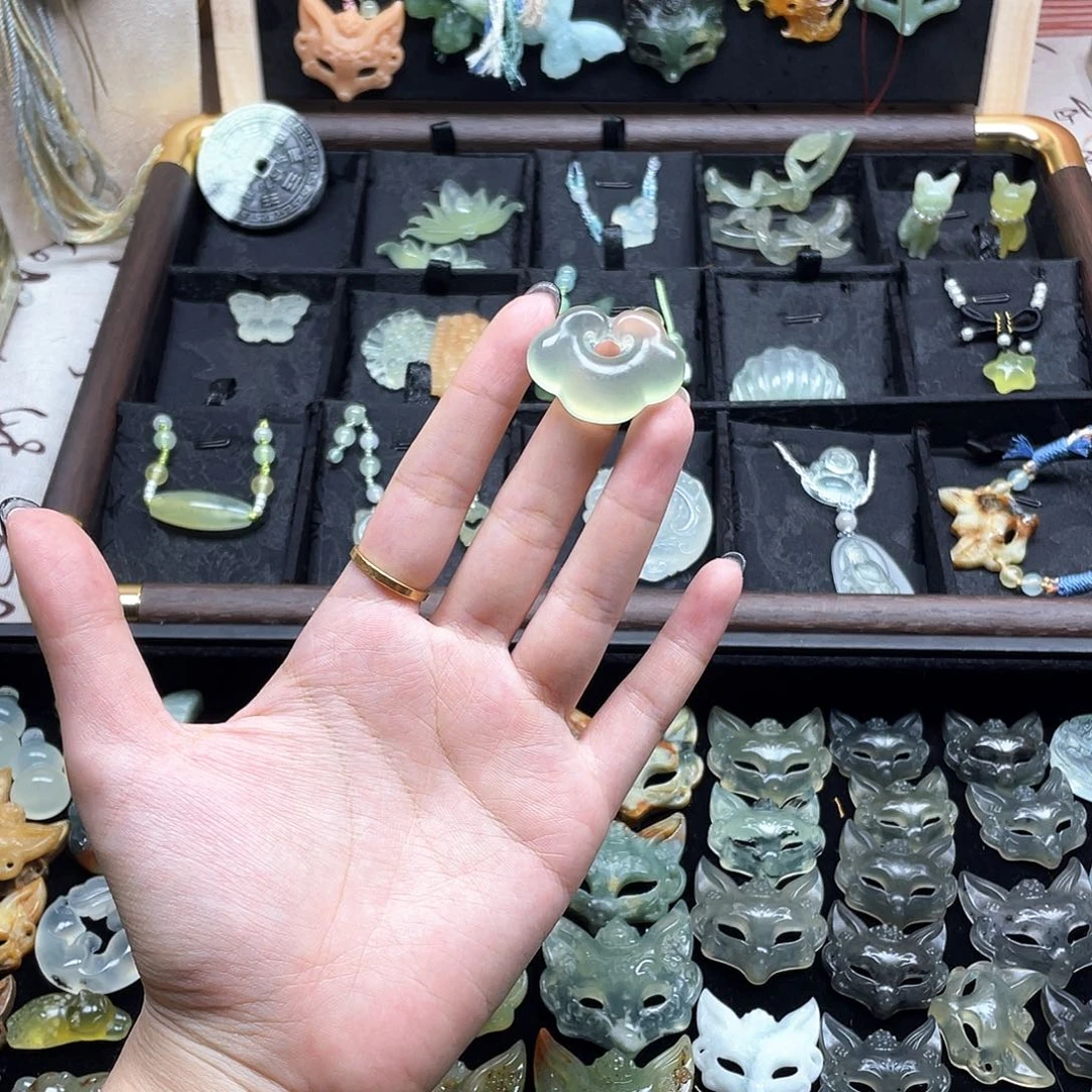 未镶嵌岫玉颈饰福利锁