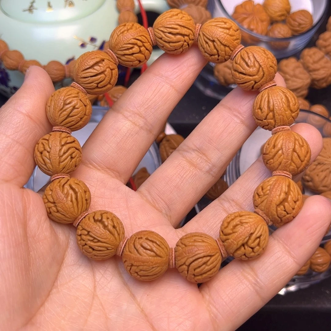 随***性桃核吊坠龙纹桃核