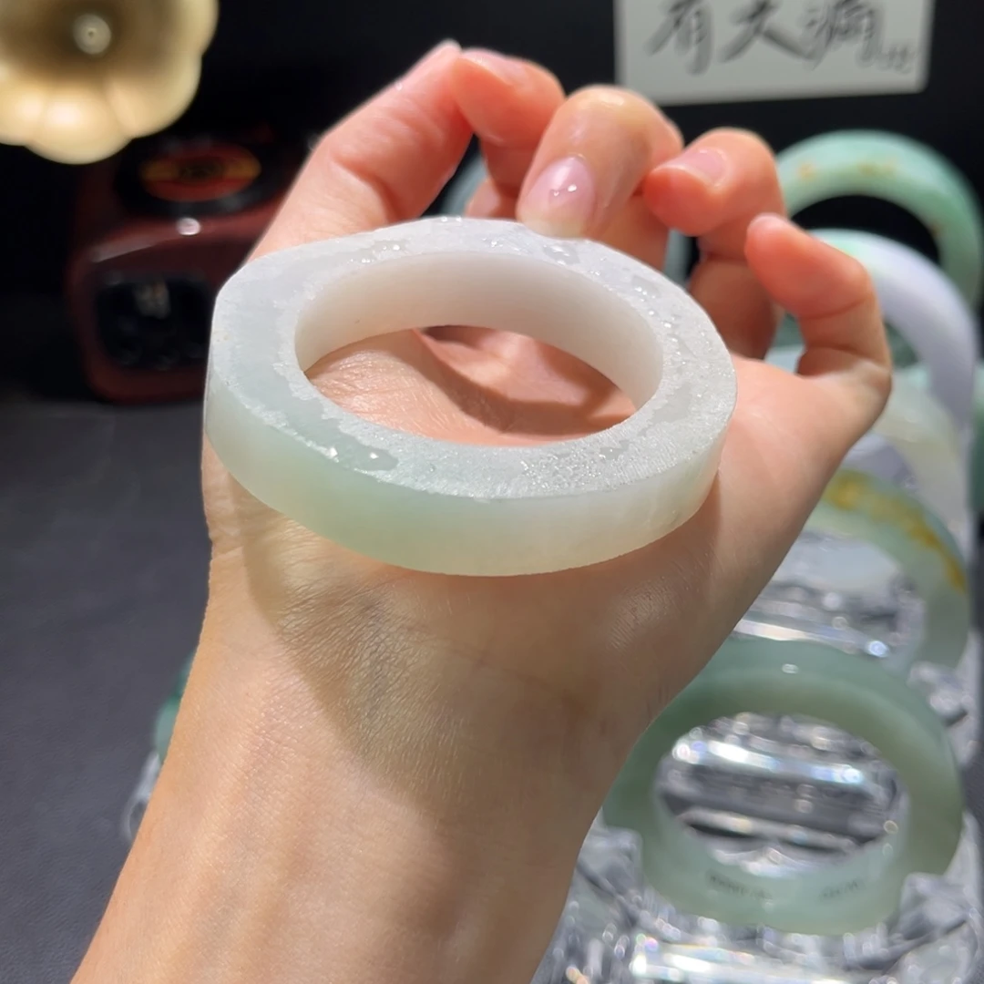 定制翡翠未镶嵌手镯小贵妃46-48圈口