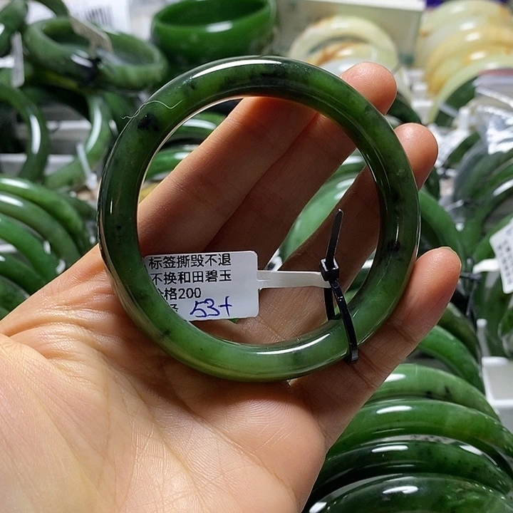 和田玉（碧玉）未镶嵌手镯正圈53微瑕