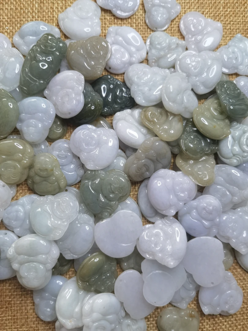 天然缅甸翡翠A货玉佛吊坠多多样性发其一件