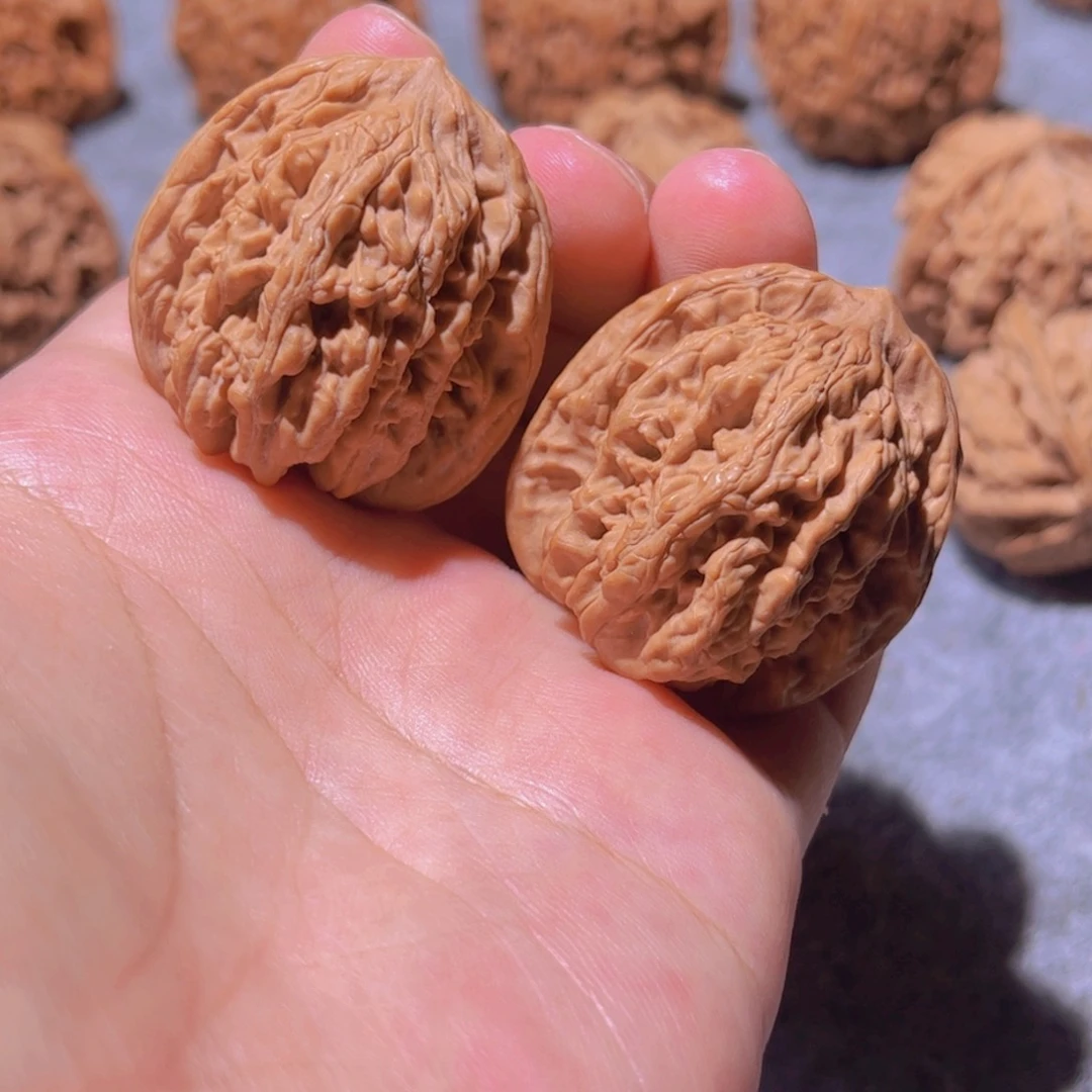 桃核把件36麦穗虎头