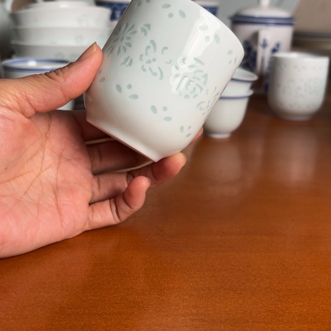 瓷影青玲珑福字杯子新品