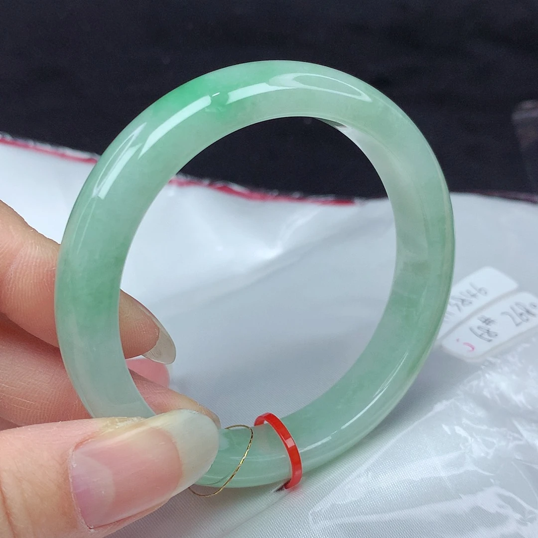 翡翠手镯未镶嵌58圈846