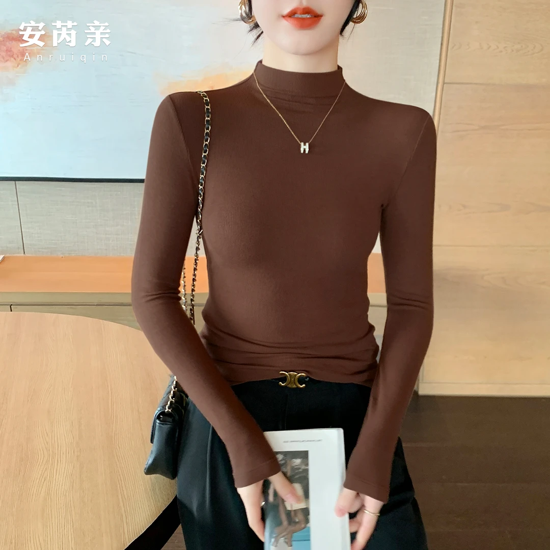 早秋半高领打底衫女内搭秋冬新款修身洋气高级感正肩长袖针织上衣