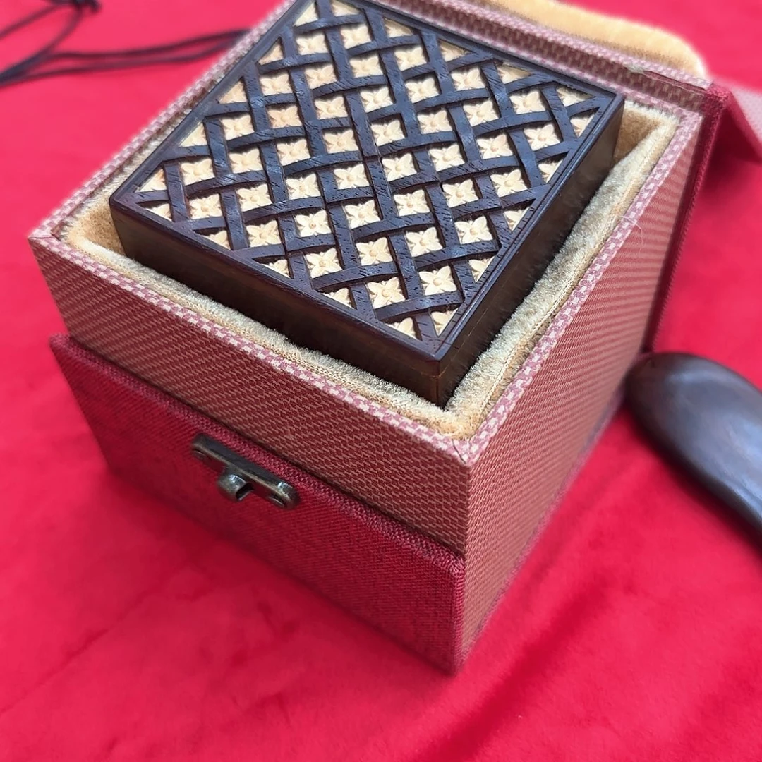 端景台紫檀木类小叶紫檀首饰盒