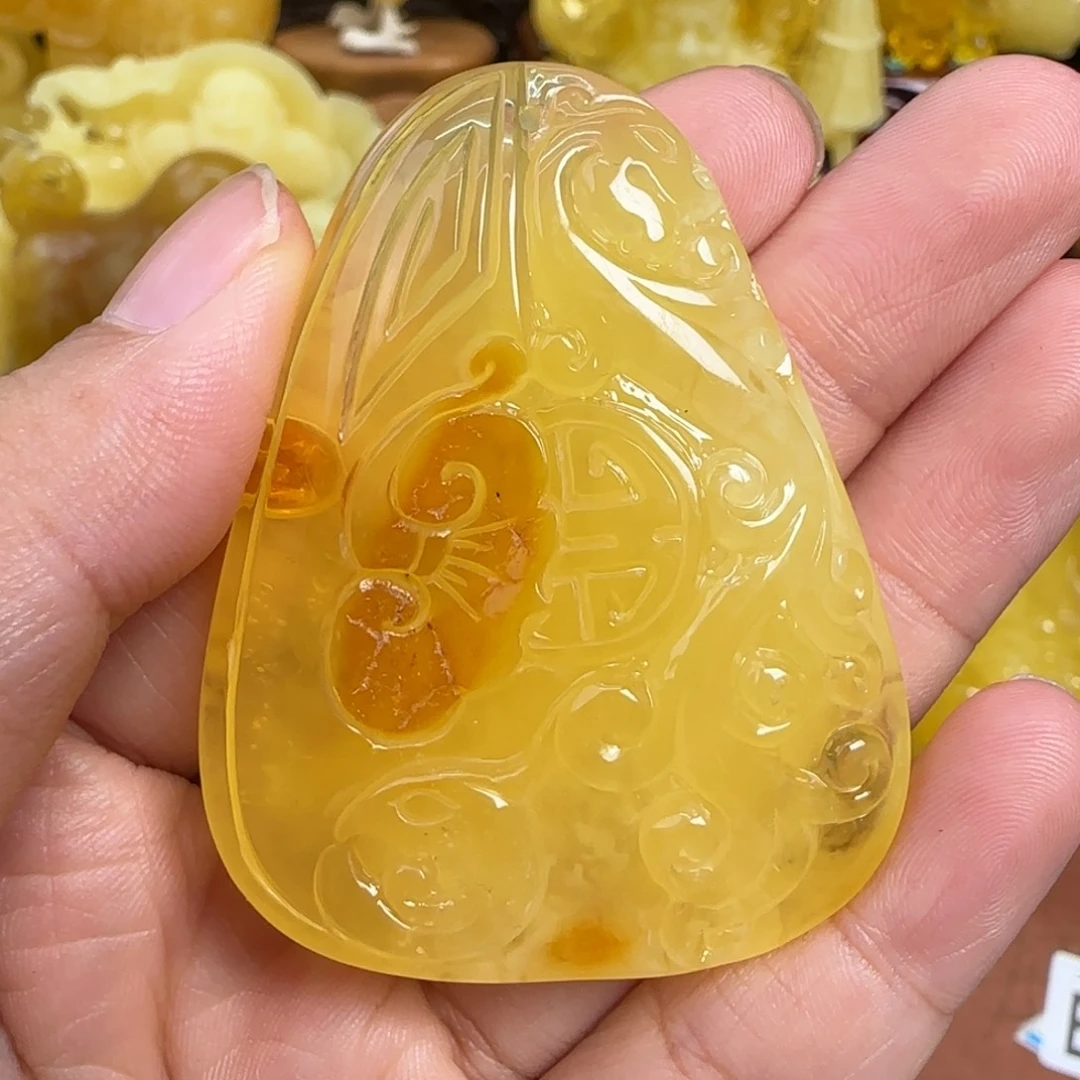 蜜蜡未镶嵌珠宝奇石