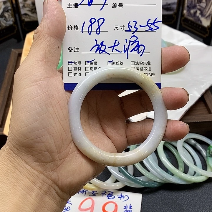 翡翠未镶嵌手镯翡翠手镯