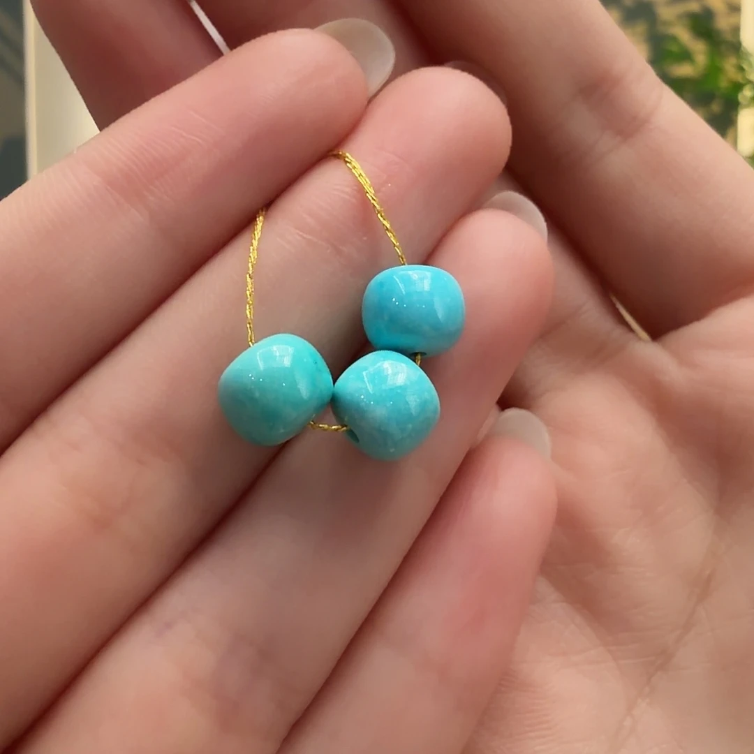 绿松石未镶嵌颈饰