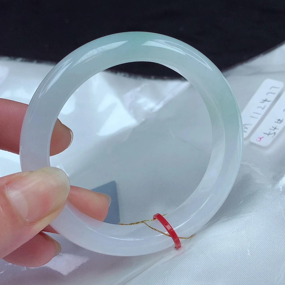 翡翠手镯未镶嵌54圈477