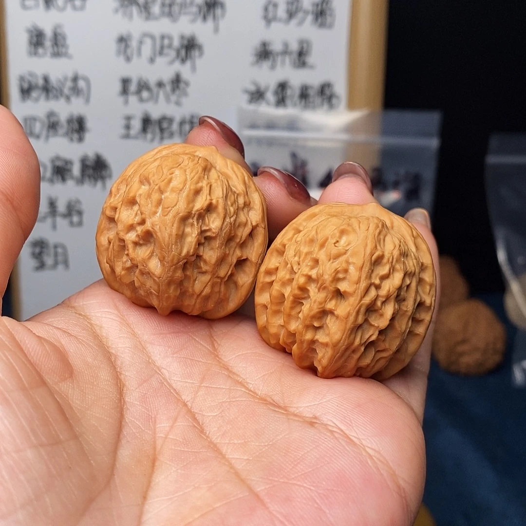 文玩核桃手串燕山虎