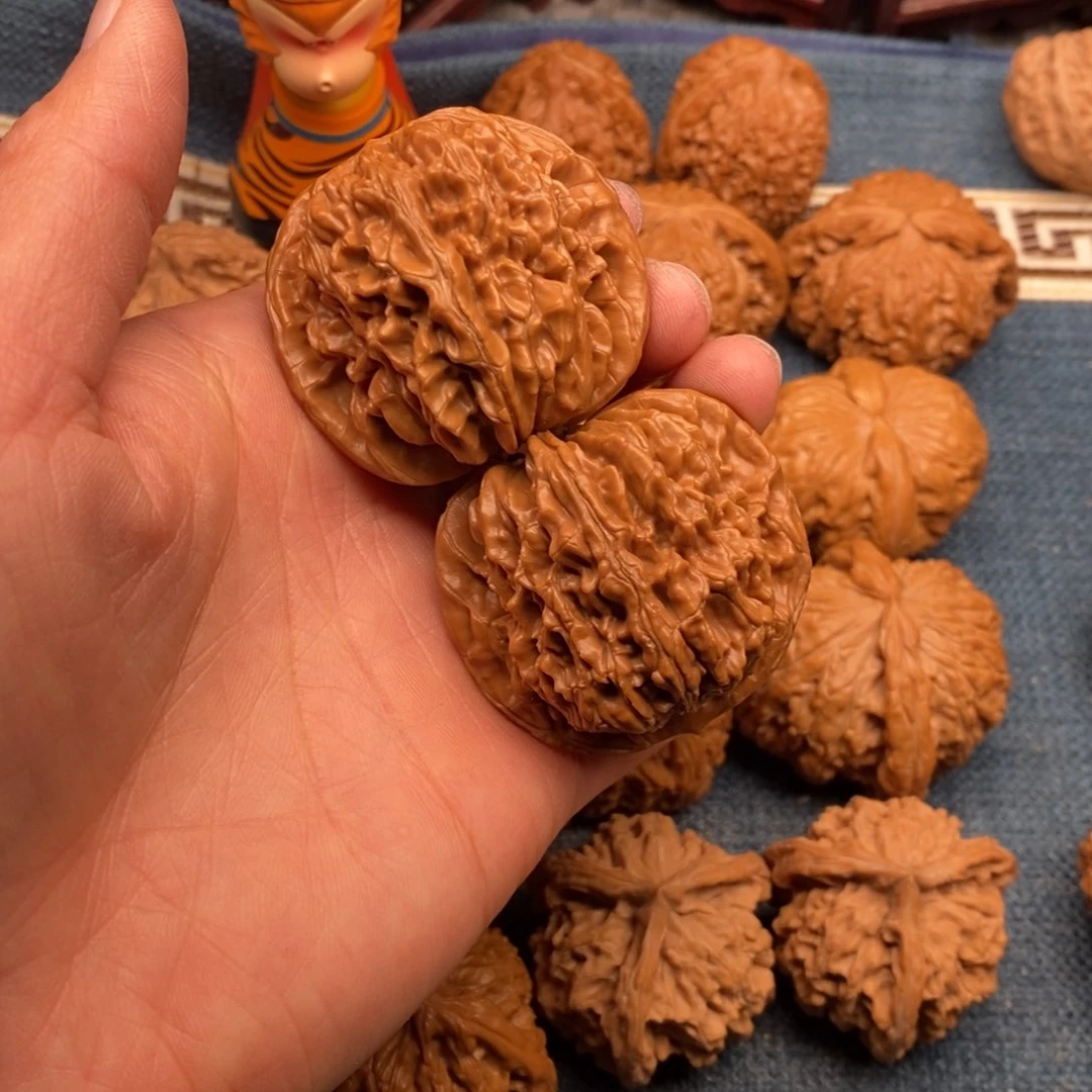 文玩核桃把件45平谷楼