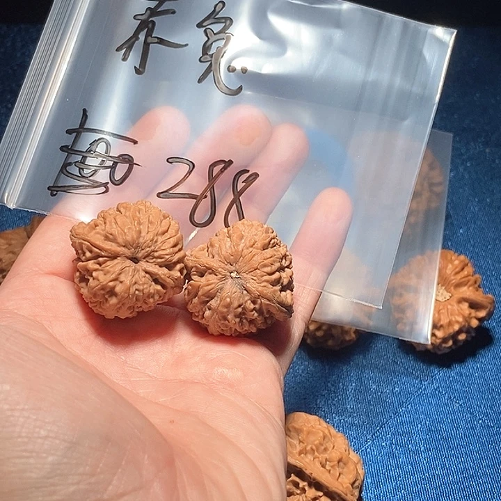赤***兔吊坠文玩核桃文玩核桃