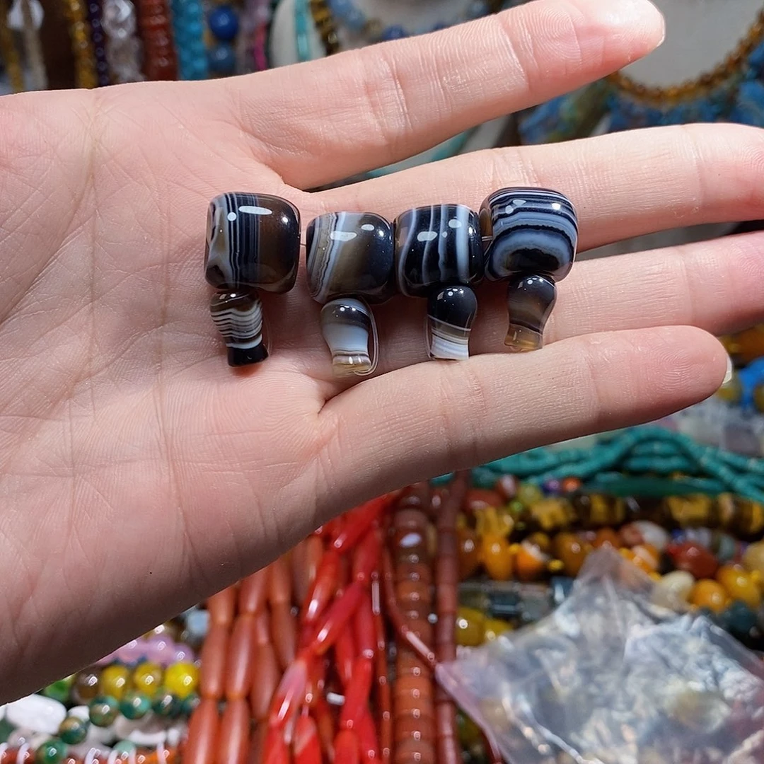 石英质玉未镶嵌，2个，缠丝玛瑙三通16mm，