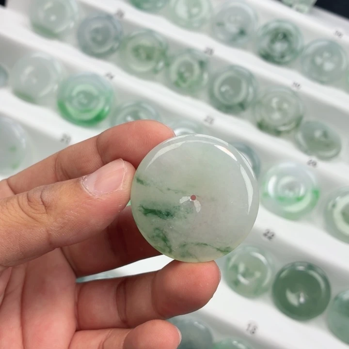 翡翠未镶嵌颈饰缅甸天然A货翡翠40-6.3