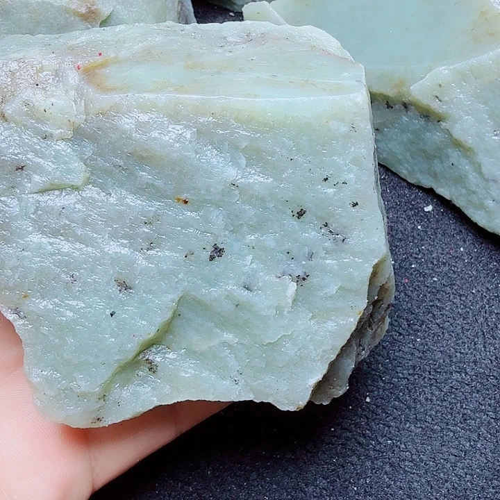 未镶嵌和田玉（糖玉）珠宝半成品