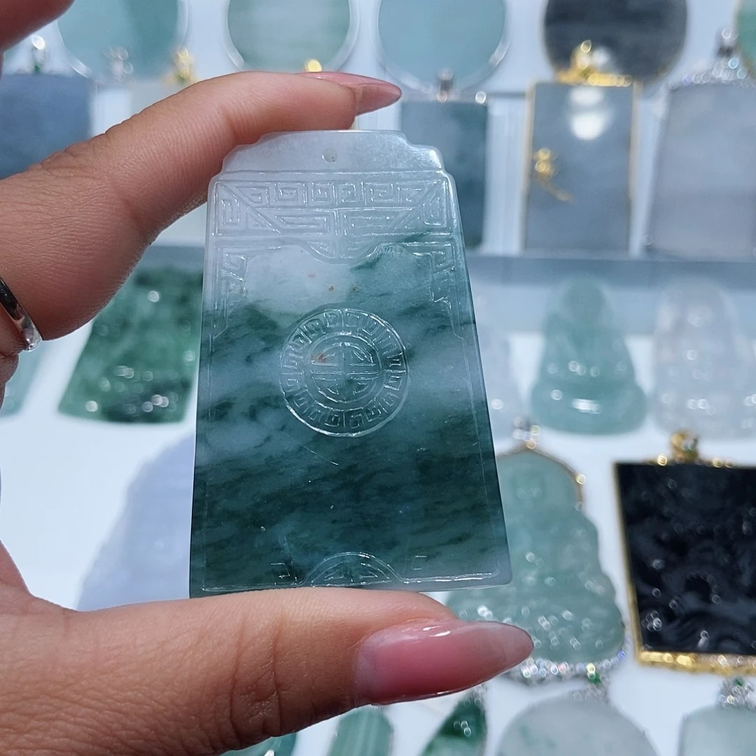 翡翠颈饰未镶嵌鐘*金缅甸